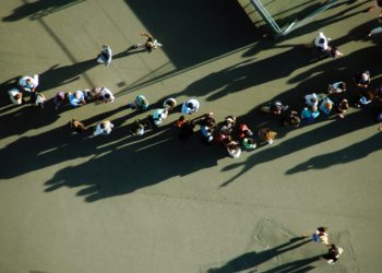 38,000 people will get a new password this week by standing in line