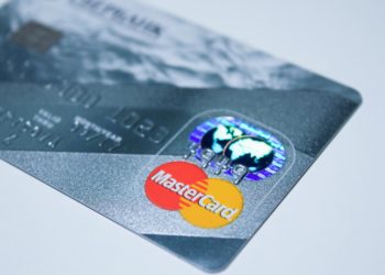 Hundreds of Credit Card details stolen from Counterfeit Sneaker Sites