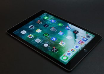 ‘AirDoS’ Bug fixed by Apple which crippled Nearby iPhones, iPads