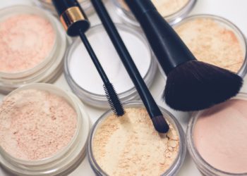 440 million Estée Lauder records exposed