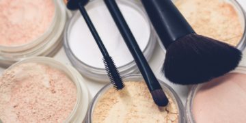 440 million Estée Lauder records exposed
