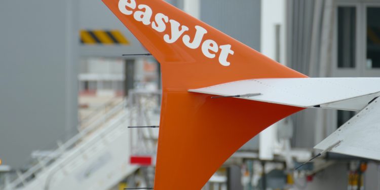 EasyJet Wing