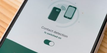 Corona Tracking App