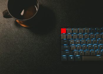 VMware issues critical patch on vCenter Server installs