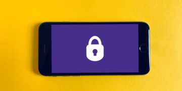 phone displaying a padlock on screen