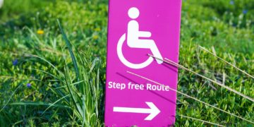 step free access sign
