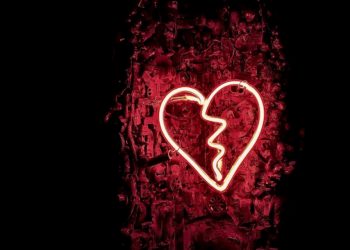 Transparent Tribe APT weaponising Android messaging apps to target officials in India and Pakistan with romance scams