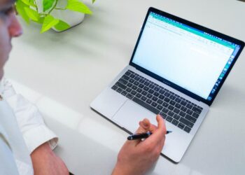 More than half of former UK employees still have access to company spreadsheets, study finds