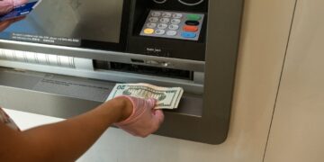 ECB Urges Banks to Tackle AI Security Threats